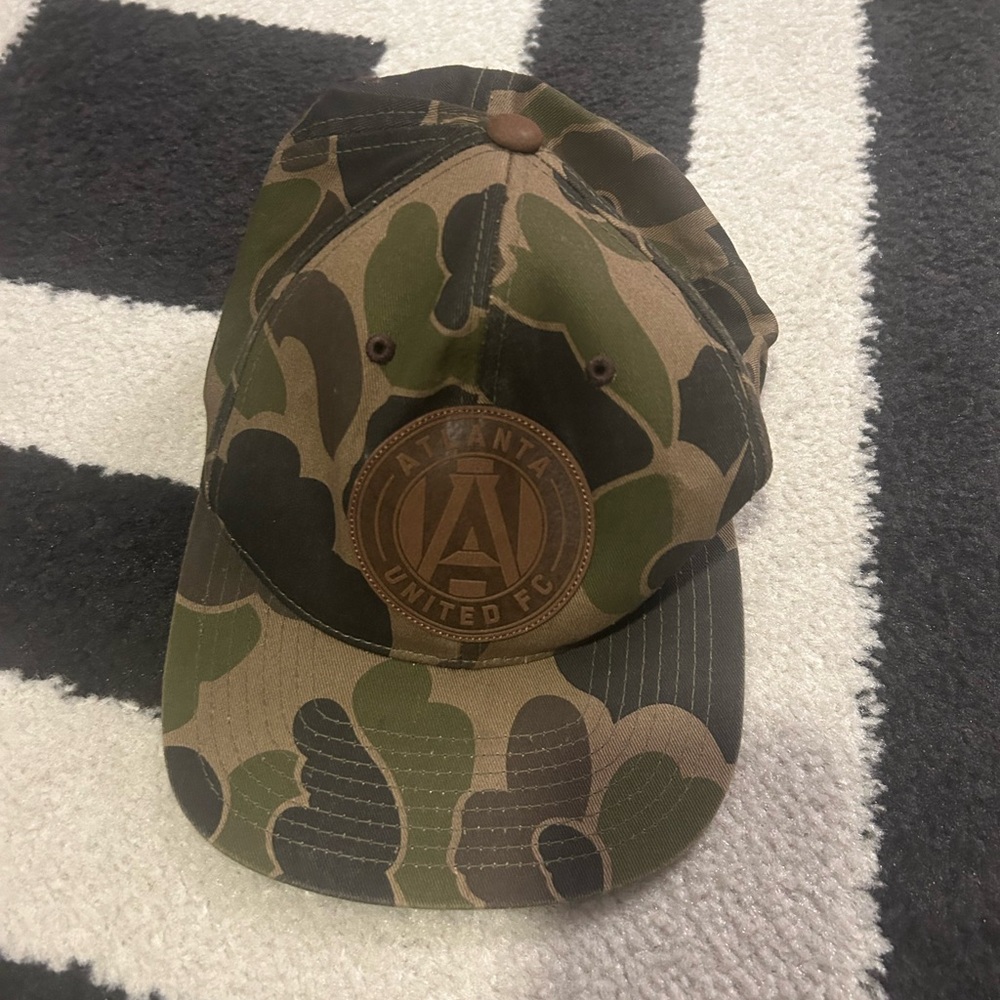 Mitchell & Ness Camo Atlanta United adjustable hat